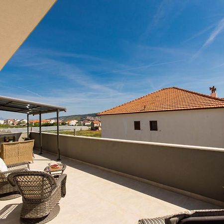 Villa Initium,Heated Pool All Season 特罗吉尔 外观 照片