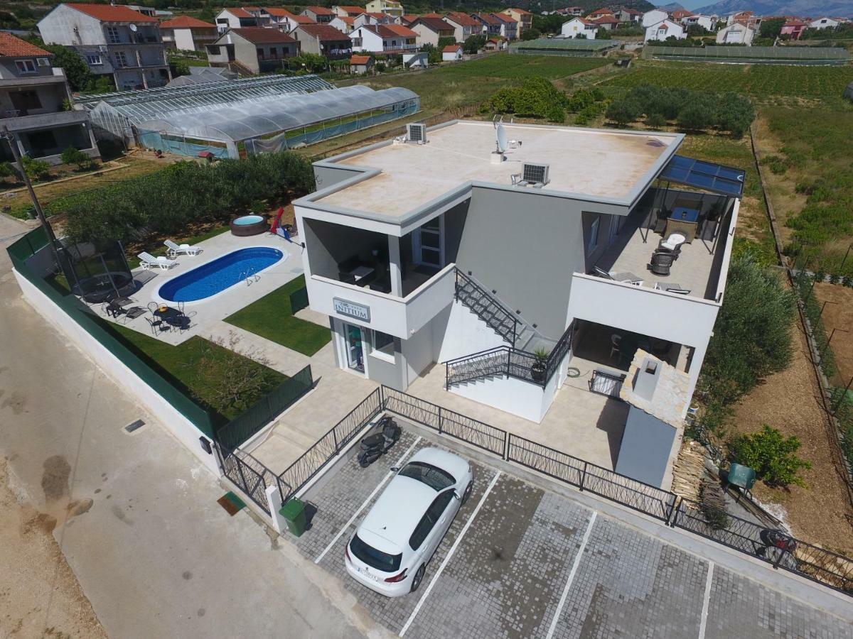 Villa Initium,Heated Pool All Season 特罗吉尔 外观 照片