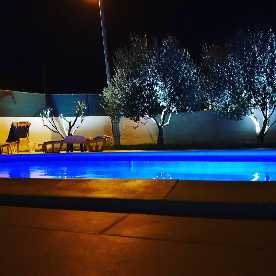 Villa Initium,Heated Pool All Season 特罗吉尔 外观 照片